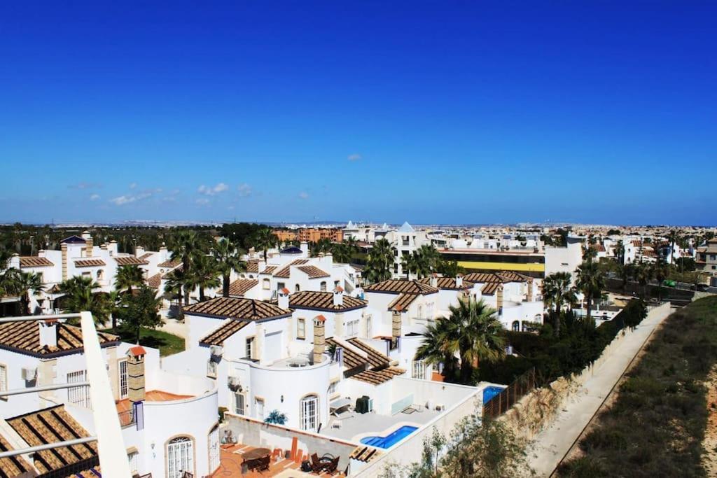 Apartamento 4+2 Beds In Villamartin, Torrevieja Oriola (Orihuela)